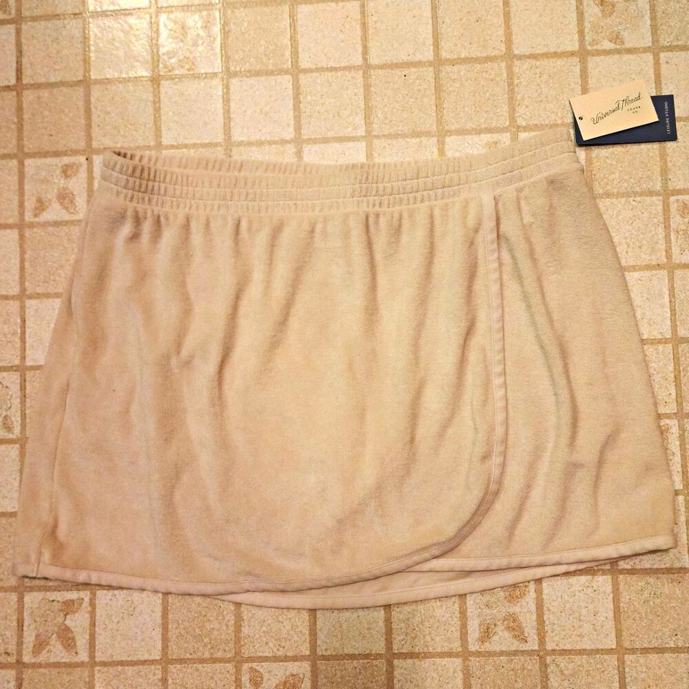 Universal Thread Women's Plus 2XL Beige Pull-On Athletic Skort Tennis Stretch